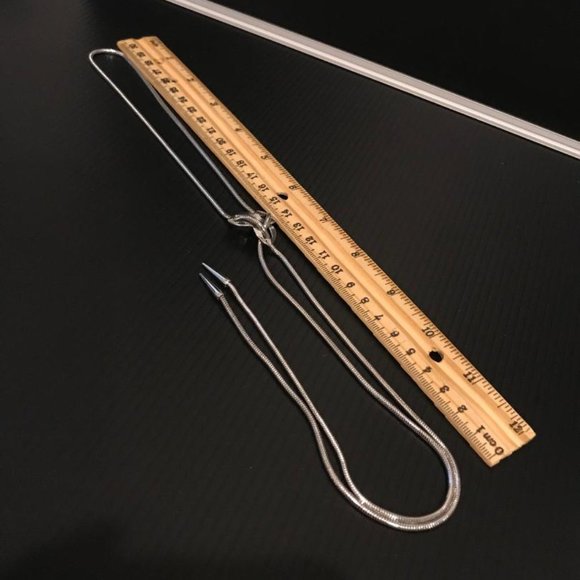 Sarah Coventry Silver-Tone Bolo Style Necklace - Picture 7 of 7